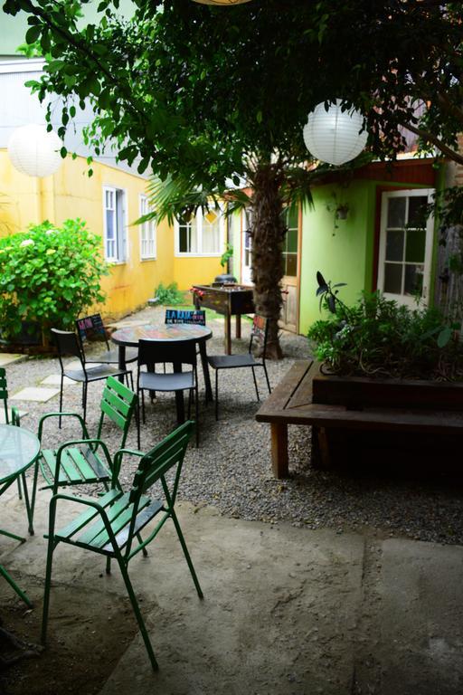 Escarabajo Hostel (Adults Only) Valparaiso Bagian luar foto